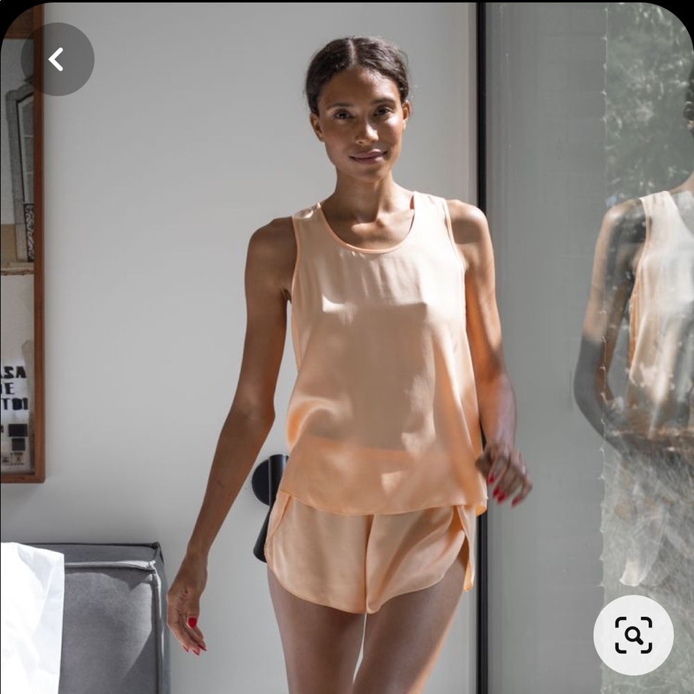 LUNYA WASHABLE SILK TANK SET, VGUC PEACH
